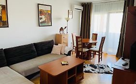 Riverhome Apartment-Feel Like Home